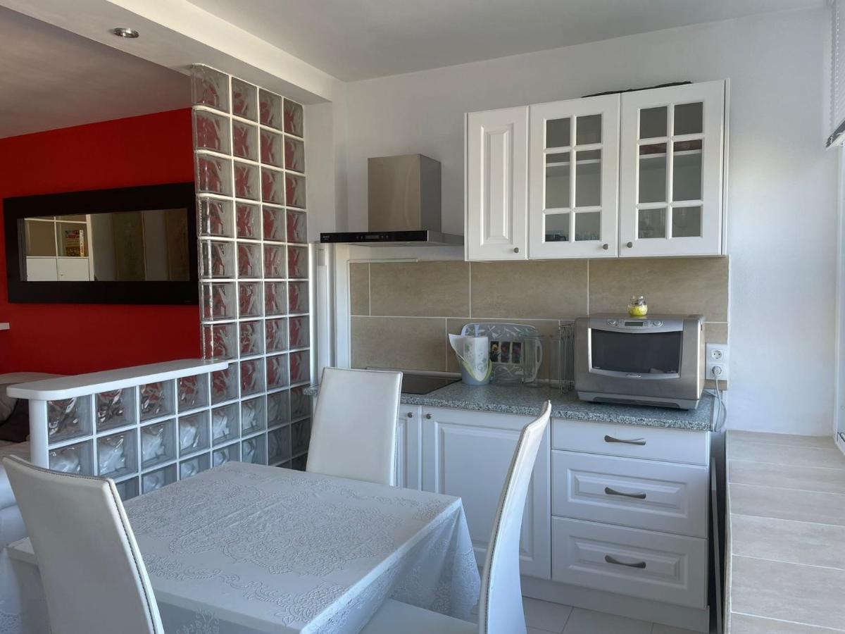 Precioso Estudio En Zona Residencial Miraflores Màlaga